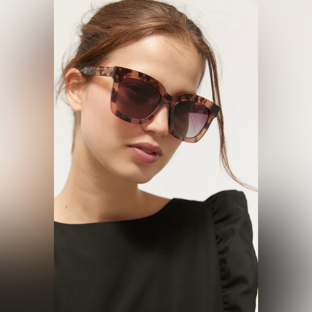 NEW! Women’s DIFF Eyewear Carson Sunglasses, Light Tortoise, w/ brand new cloth